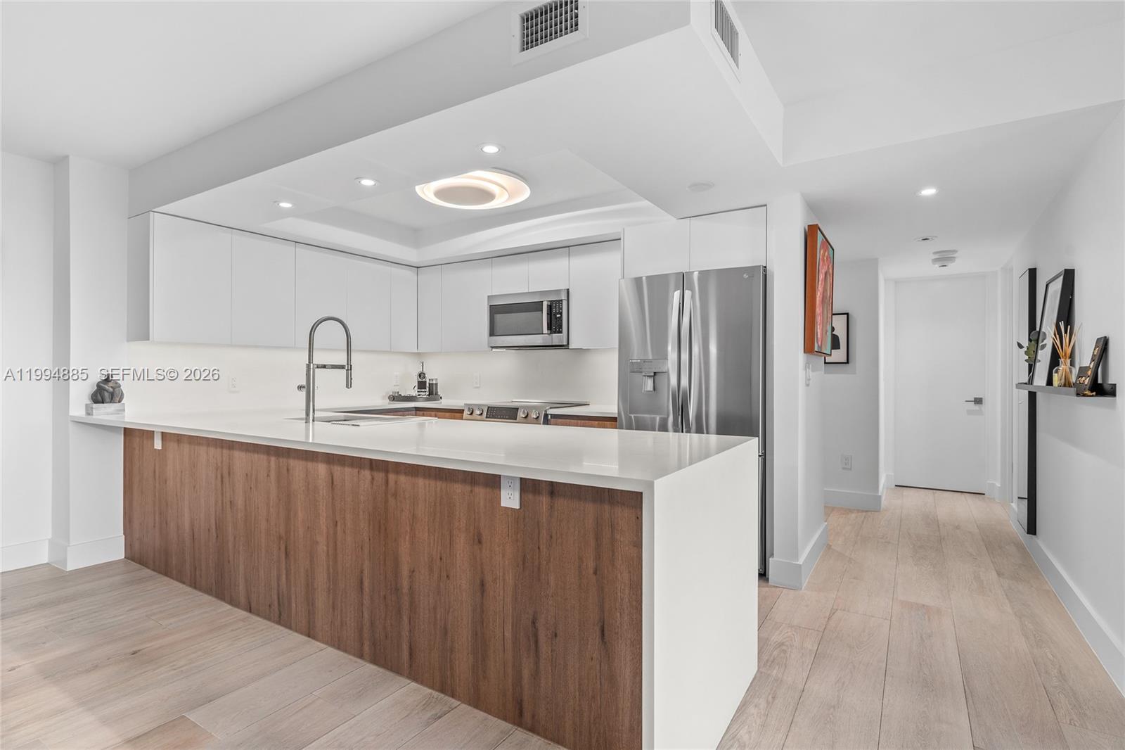 177 Ocean Ln Dr #812 Key Biscayne, FL 33149