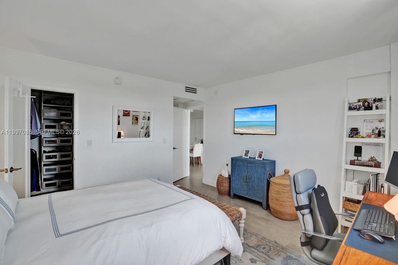 90 Edgewater Dr #625 Coral Gables, FL 33133