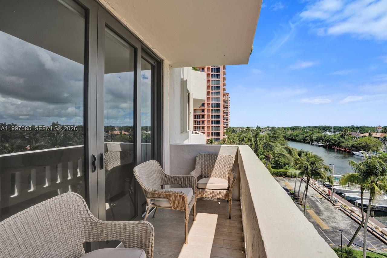 90 Edgewater Dr #625 Coral Gables, FL 33133