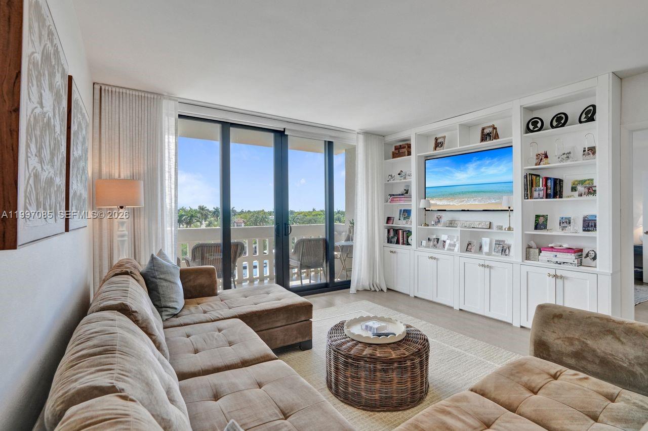 90 Edgewater Dr #625 Coral Gables, FL 33133