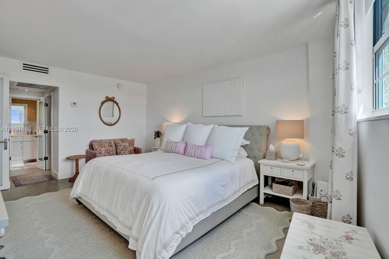 90 Edgewater Dr #625 Coral Gables, FL 33133