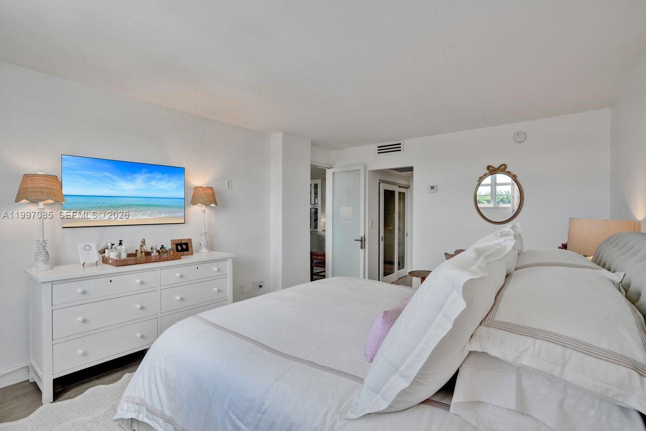 90 Edgewater Dr #625 Coral Gables, FL 33133