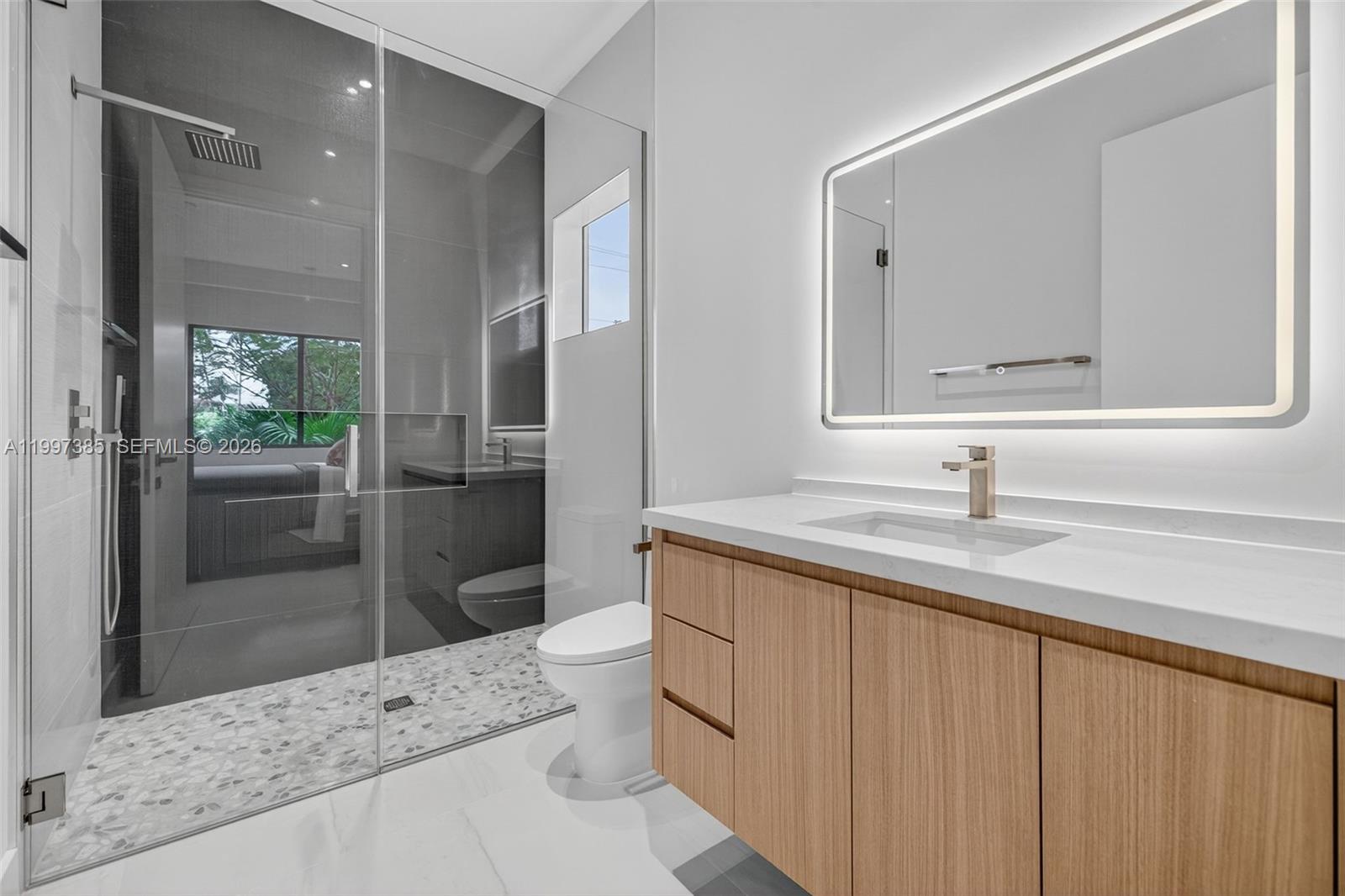 2757 NE 34th St Fort Lauderdale, FL 33306