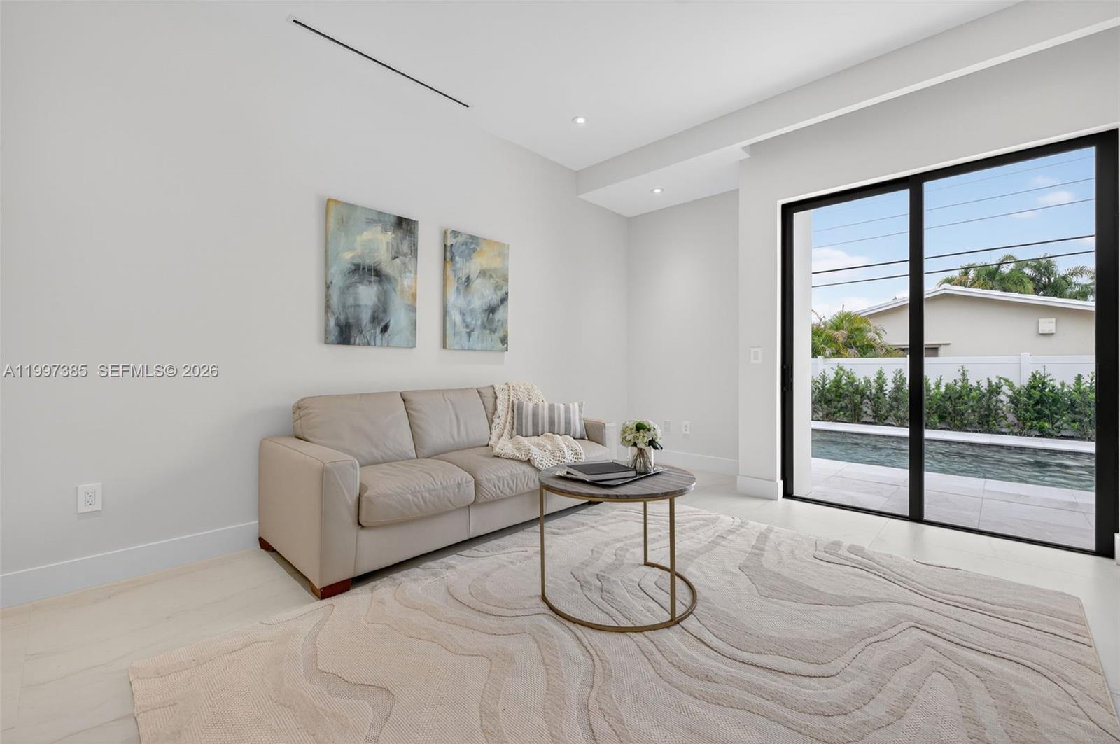 2757 NE 34th St Fort Lauderdale, FL 33306