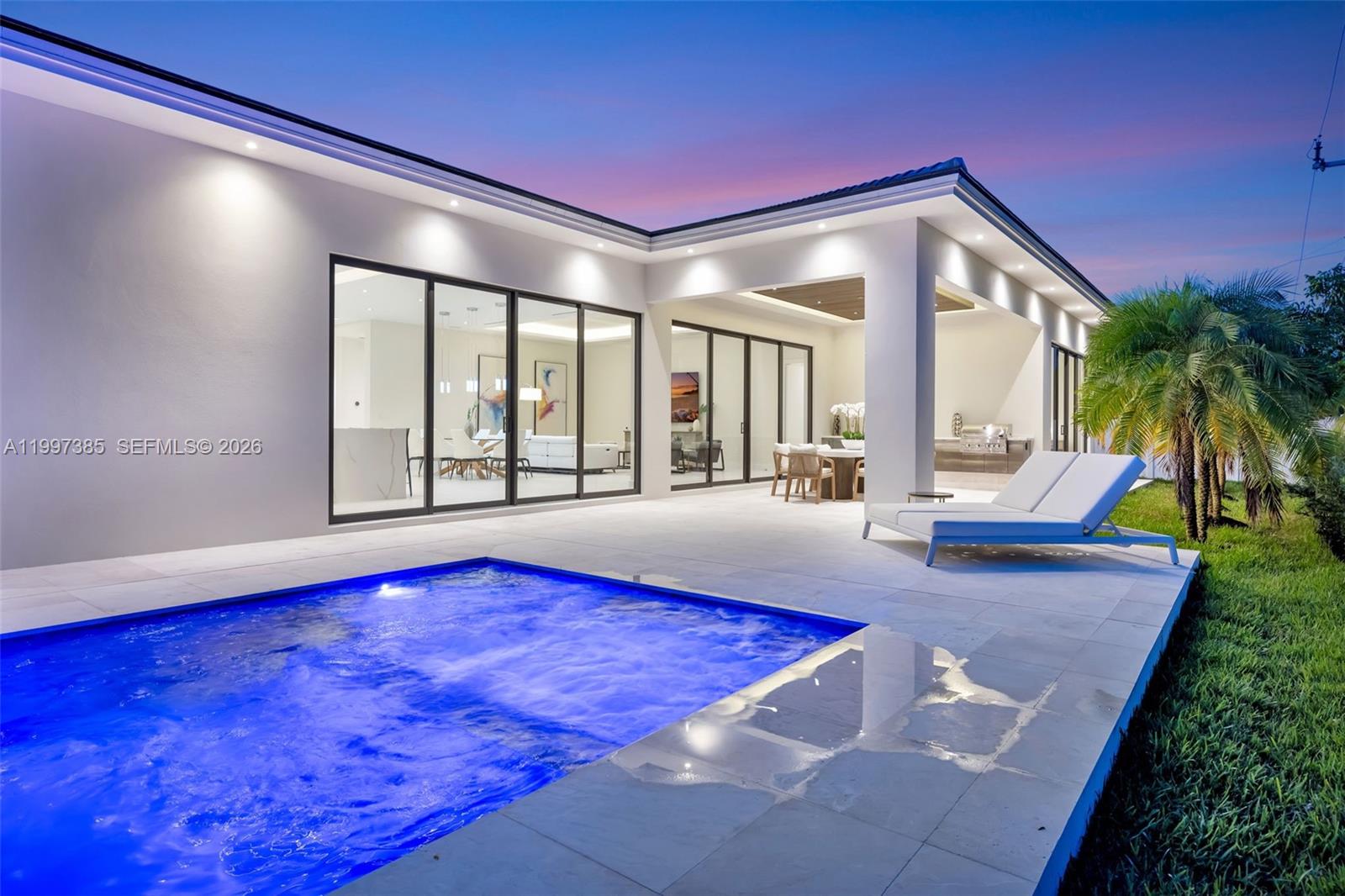 2757 NE 34th St Fort Lauderdale, FL 33306