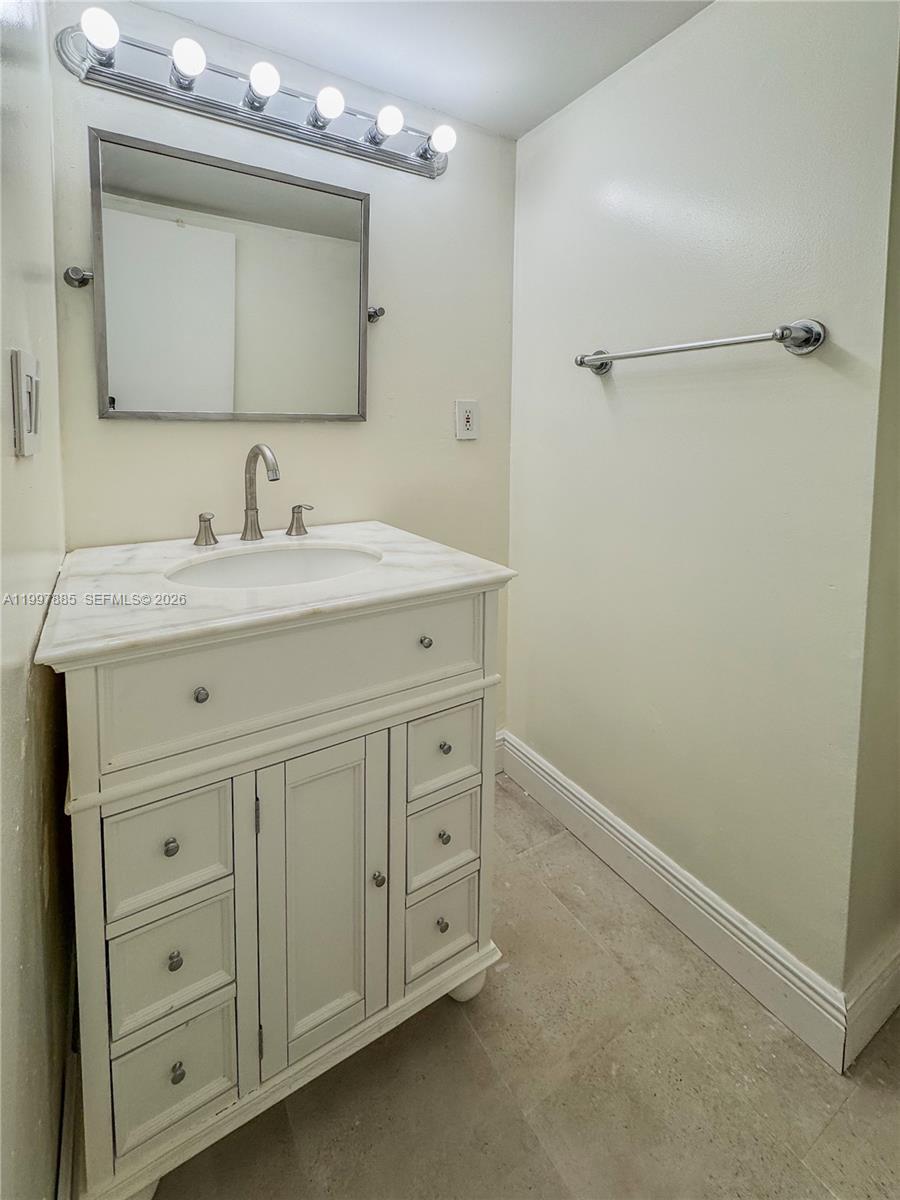 2935 NE 163rd St #4T North Miami Beach, FL 33160