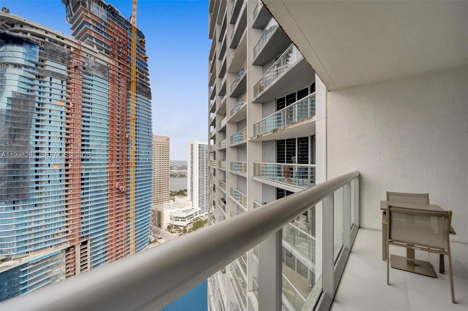 image Icon Brickell I10