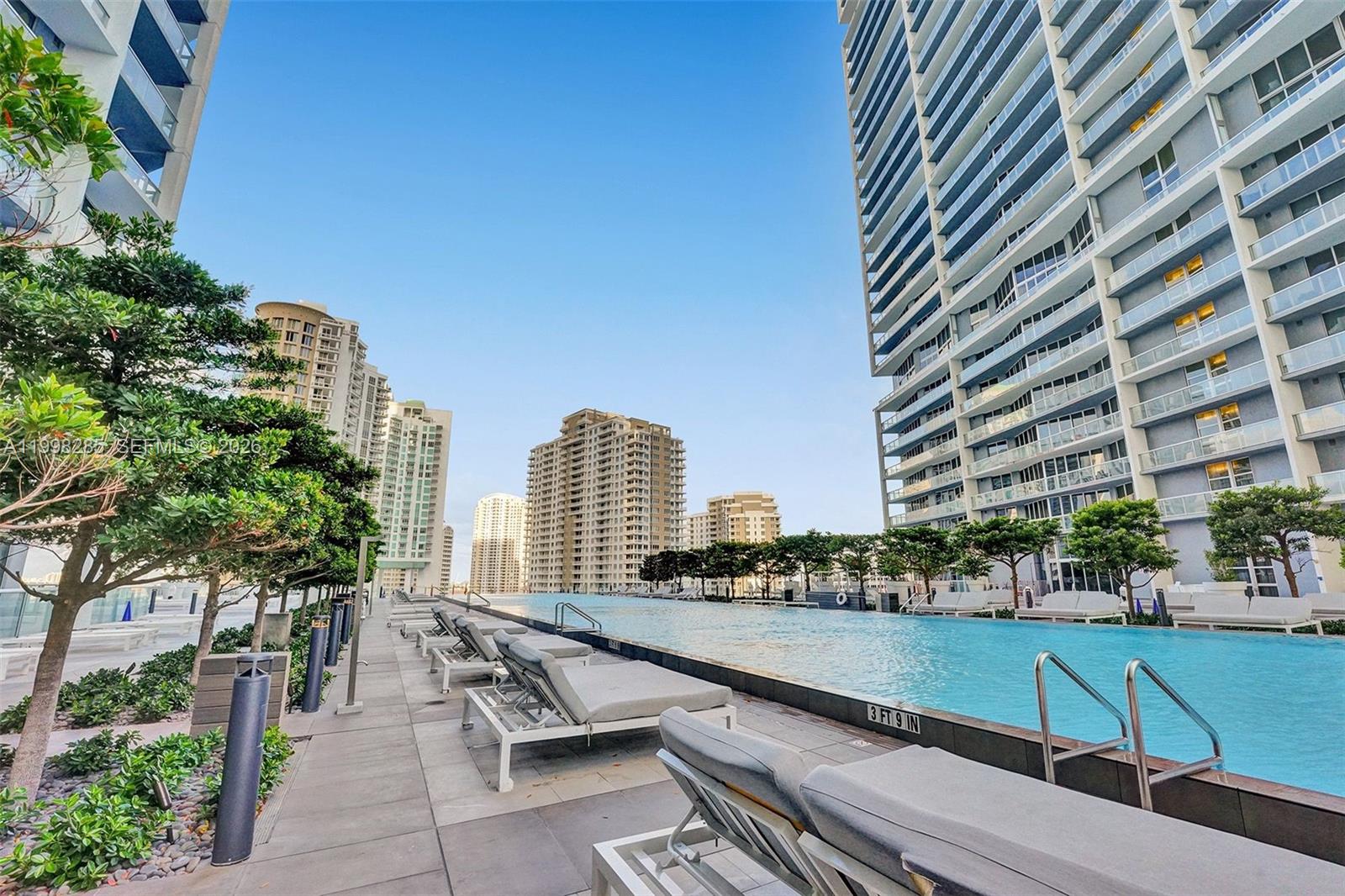 image Icon Brickell I11