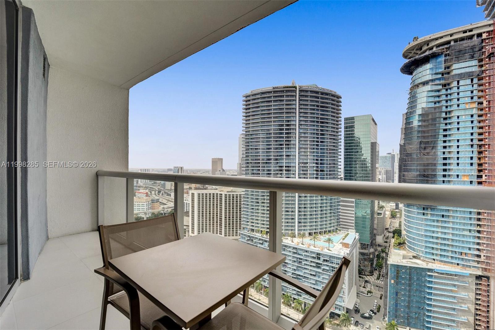 image Icon Brickell I6