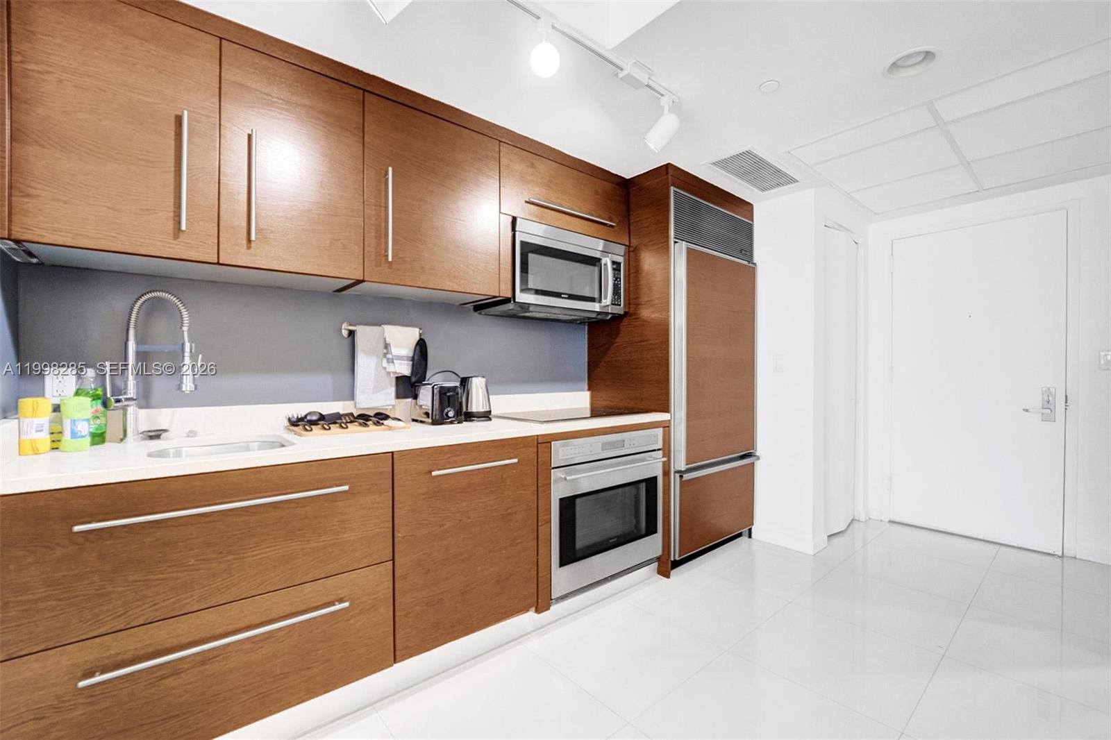 image Icon Brickell I8
