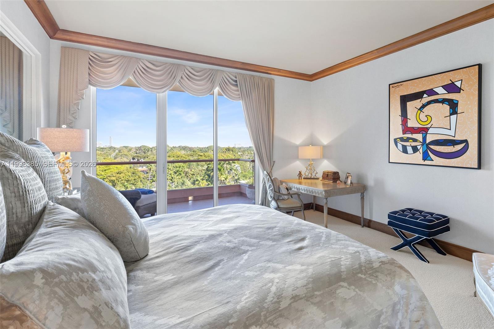 10 Edgewater Dr #7G Coral Gables, FL 33133