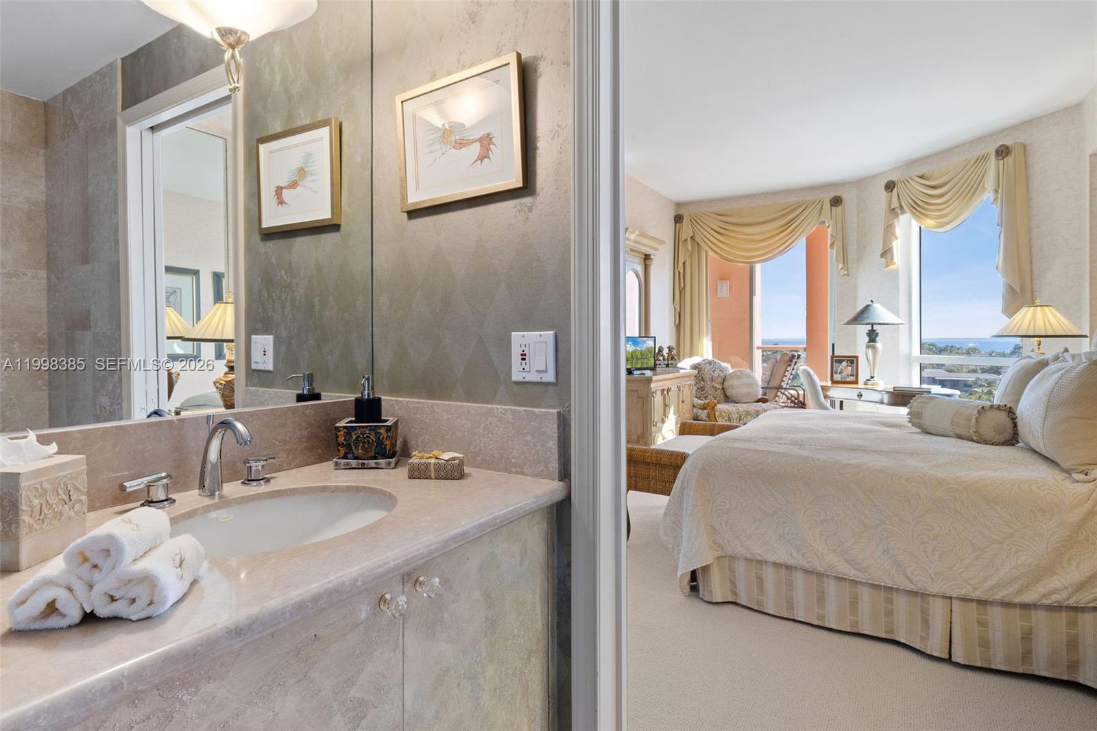 10 Edgewater Dr #7G Coral Gables, FL 33133