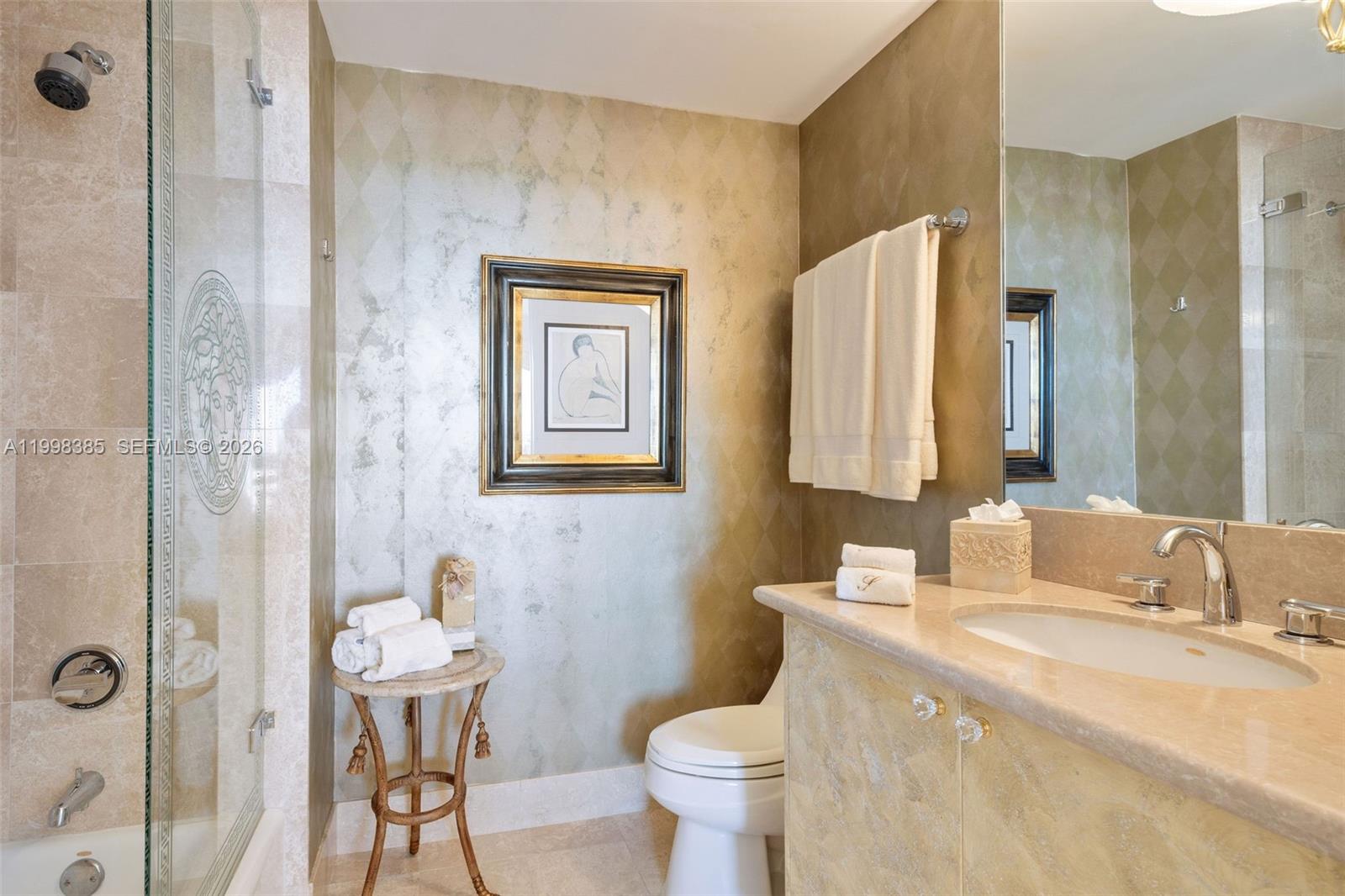 10 Edgewater Dr #7G Coral Gables, FL 33133