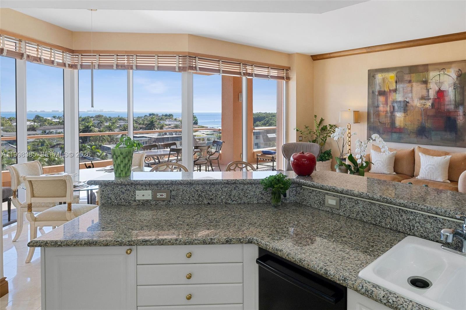 10 Edgewater Dr #7G Coral Gables, FL 33133