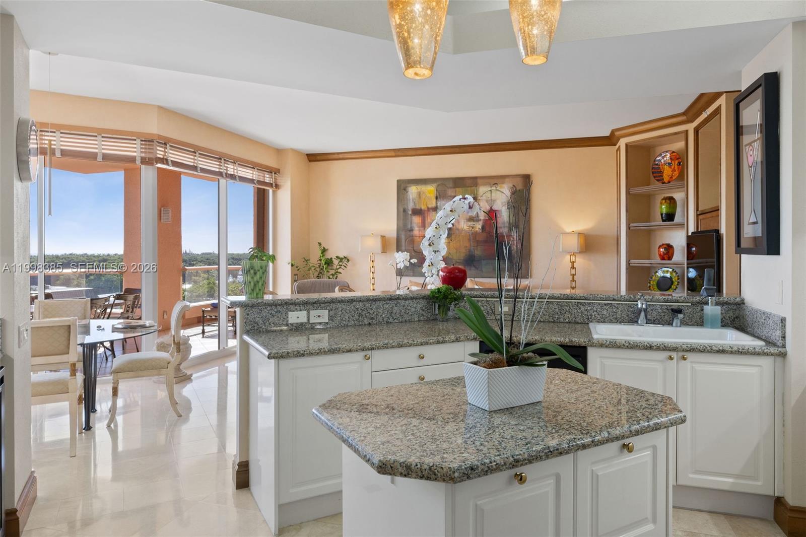 10 Edgewater Dr #7G Coral Gables, FL 33133