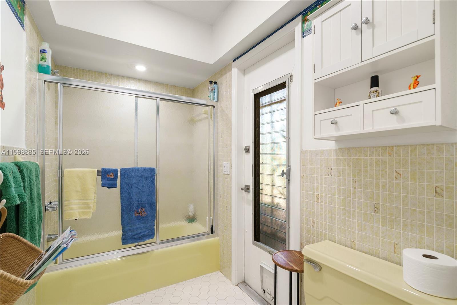 11490 SW 72nd Ct Pinecrest, FL 33156