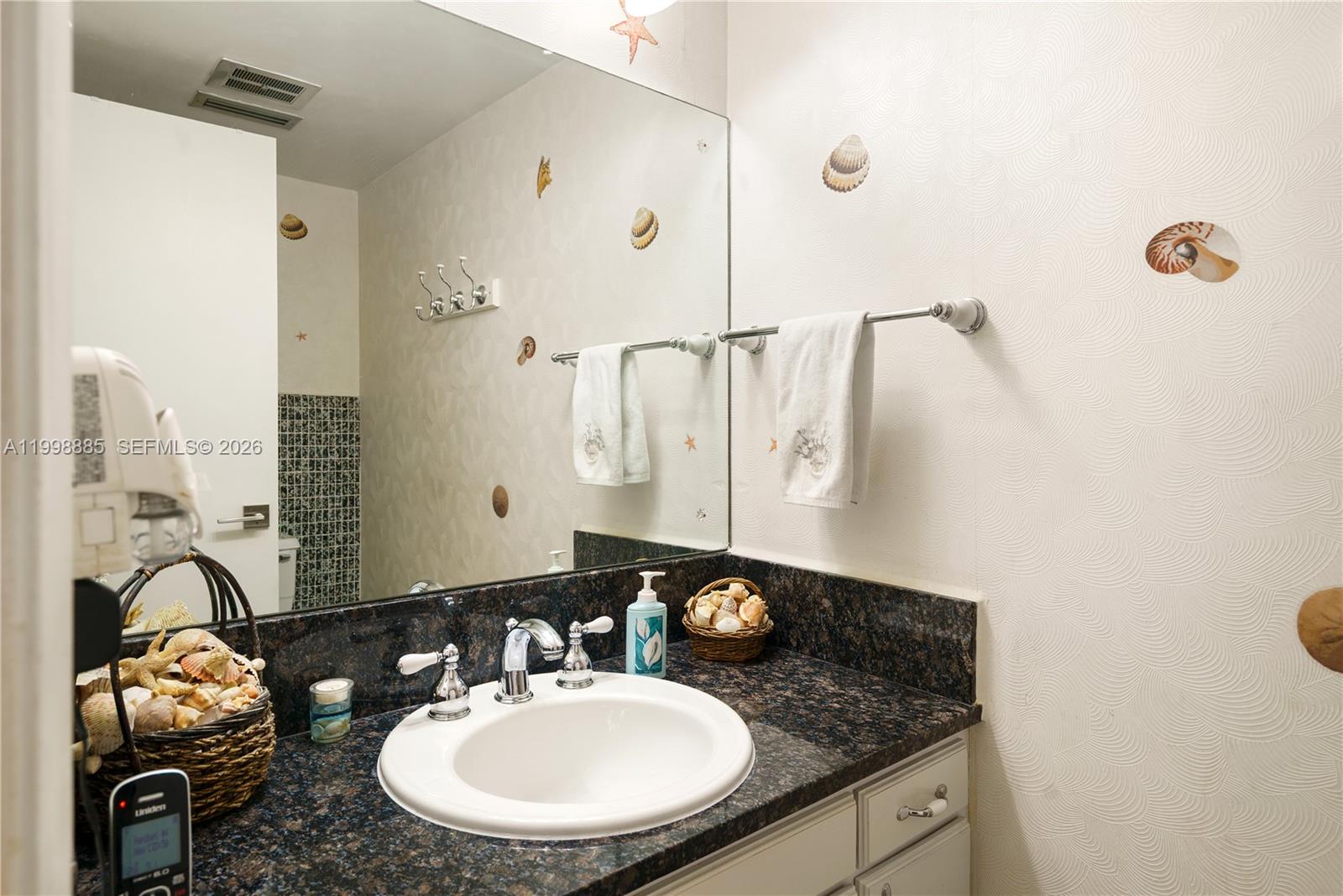 11490 SW 72nd Ct Pinecrest, FL 33156