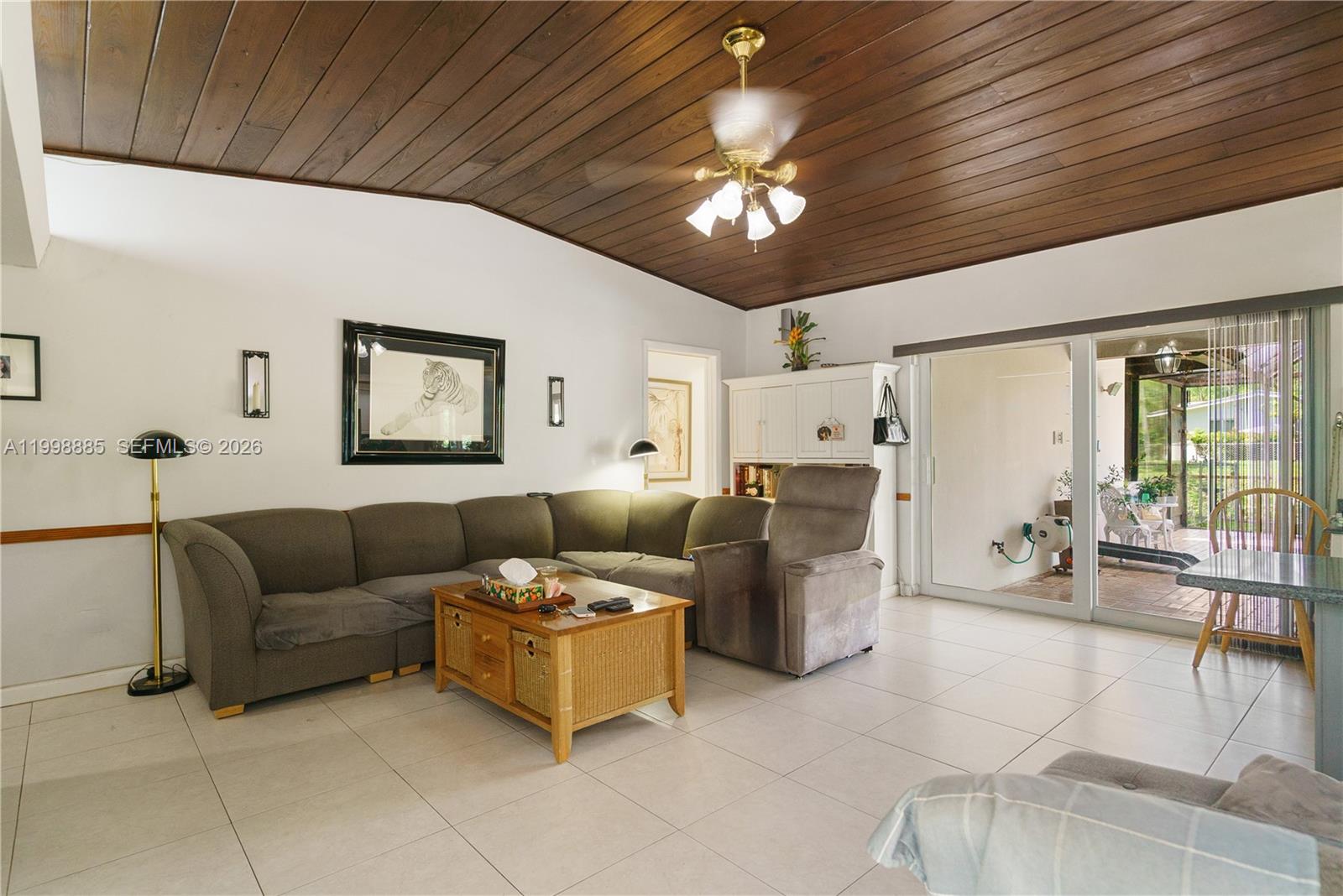 11490 SW 72nd Ct Pinecrest, FL 33156