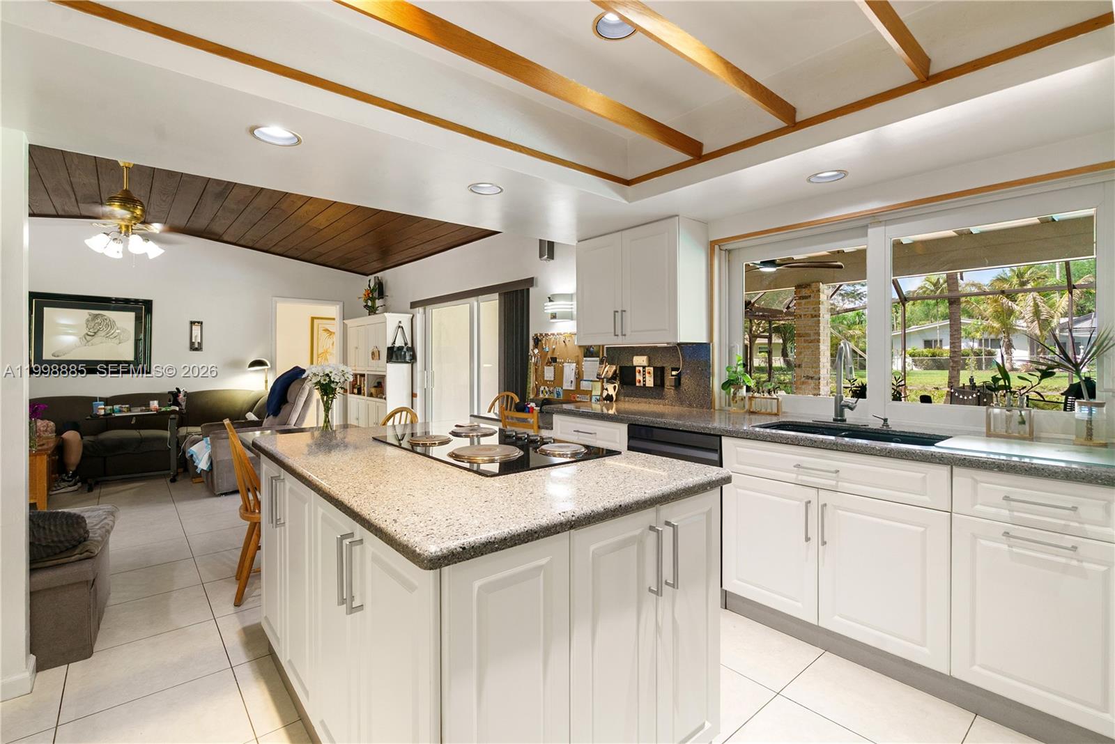 11490 SW 72nd Ct Pinecrest, FL 33156