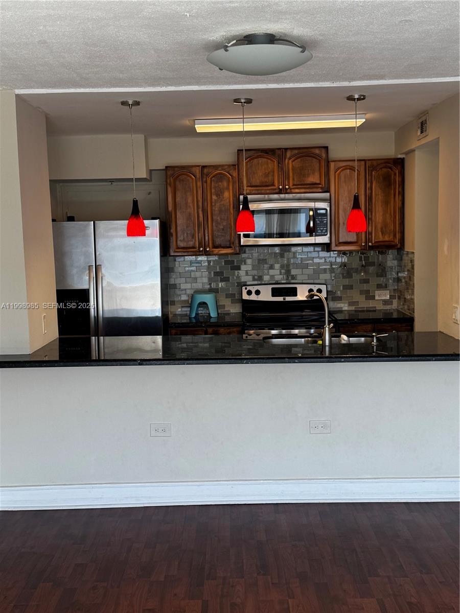 7545 E Treasure Dr #9K North Bay Village, FL 33141