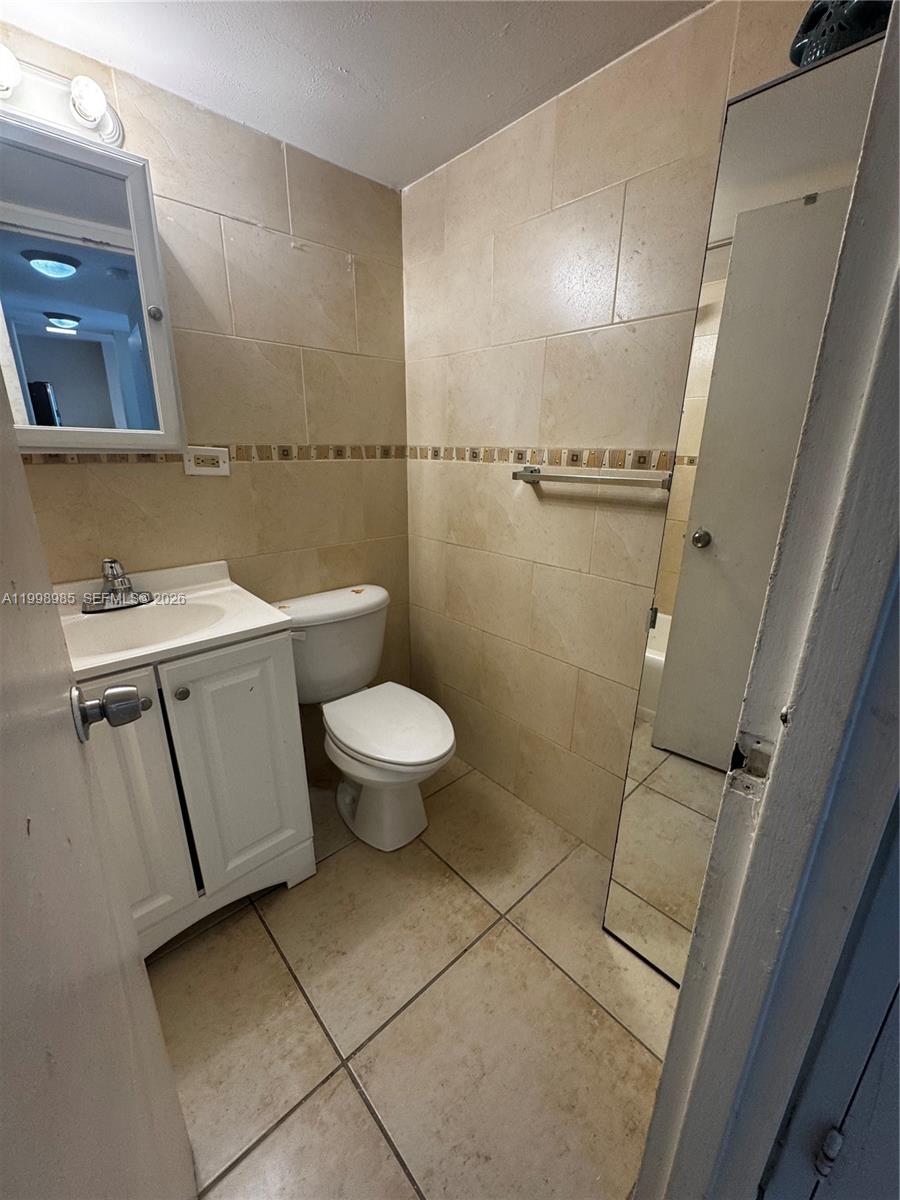 7545 E Treasure Dr #9K North Bay Village, FL 33141