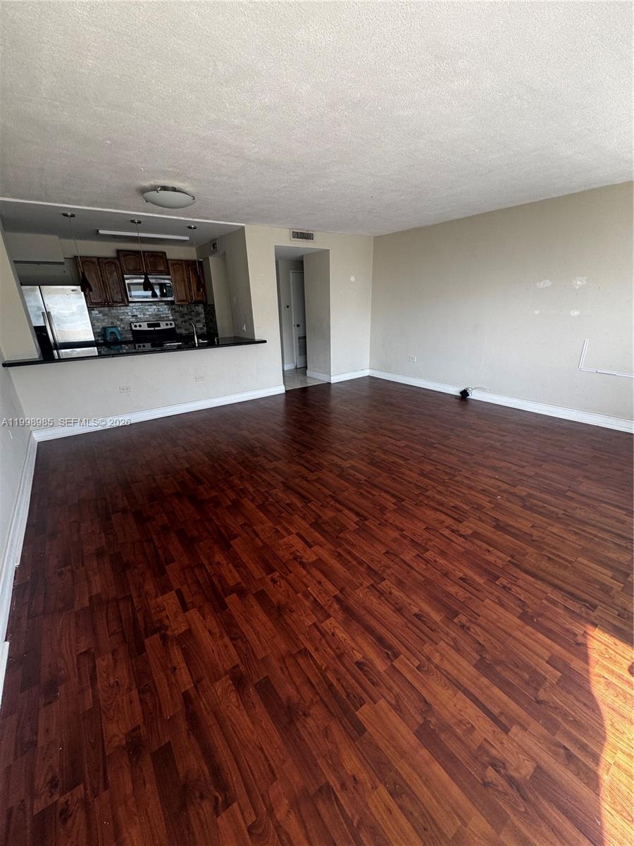 7545 E Treasure Dr #9K North Bay Village, FL 33141