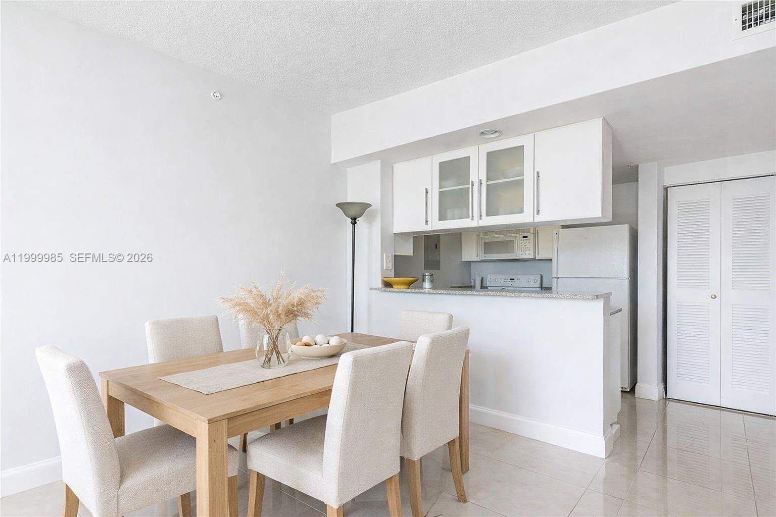 image 1800 Biscayne Plaza1