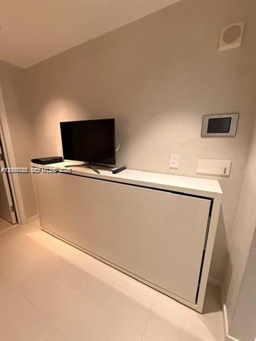 17121 Collins Ave #1207 Sunny Isles Beach, FL 33160