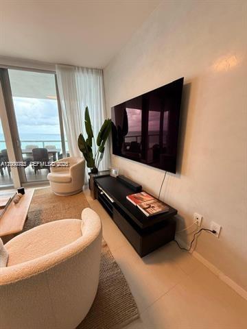 17121 Collins Ave #1207 Sunny Isles Beach, FL 33160