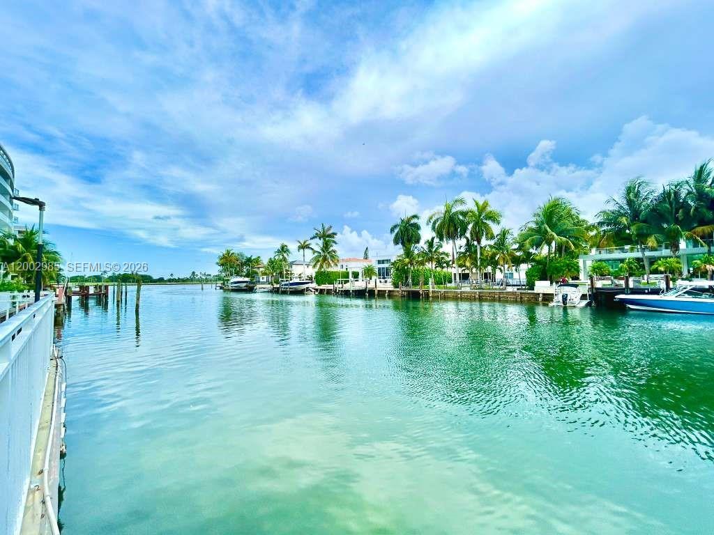 9500 W Bay Hbr Dr #2G Bay Harbor Islands, FL 33154