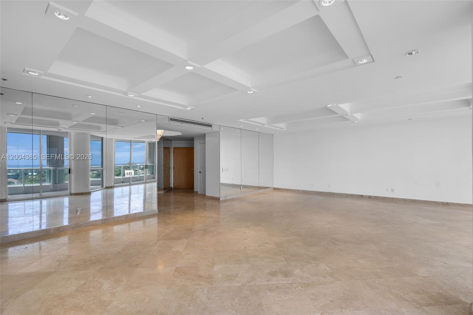 21150 E Point Pl #904 Aventura, FL 33180