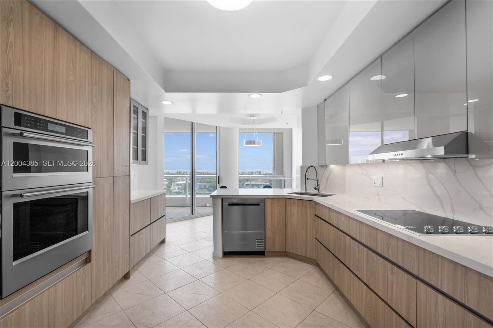 21150 E Point Pl #904 Aventura, FL 33180