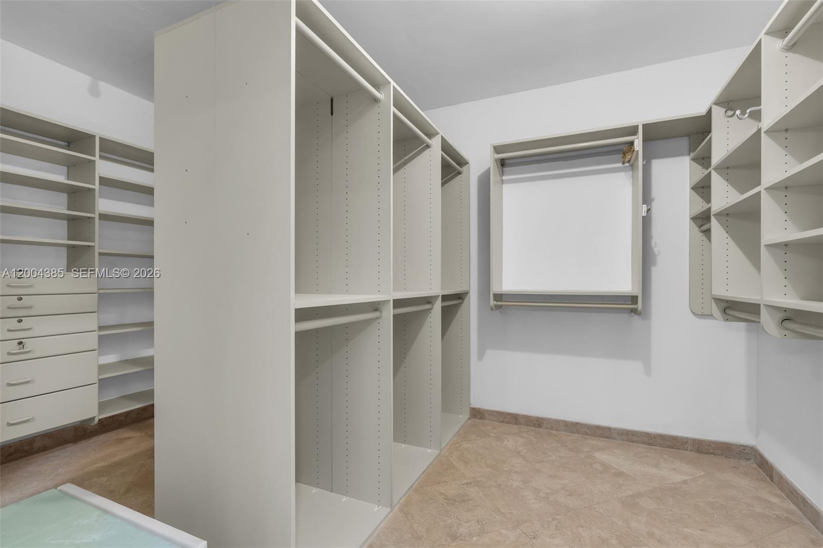 21150 E Point Pl #904 Aventura, FL 33180