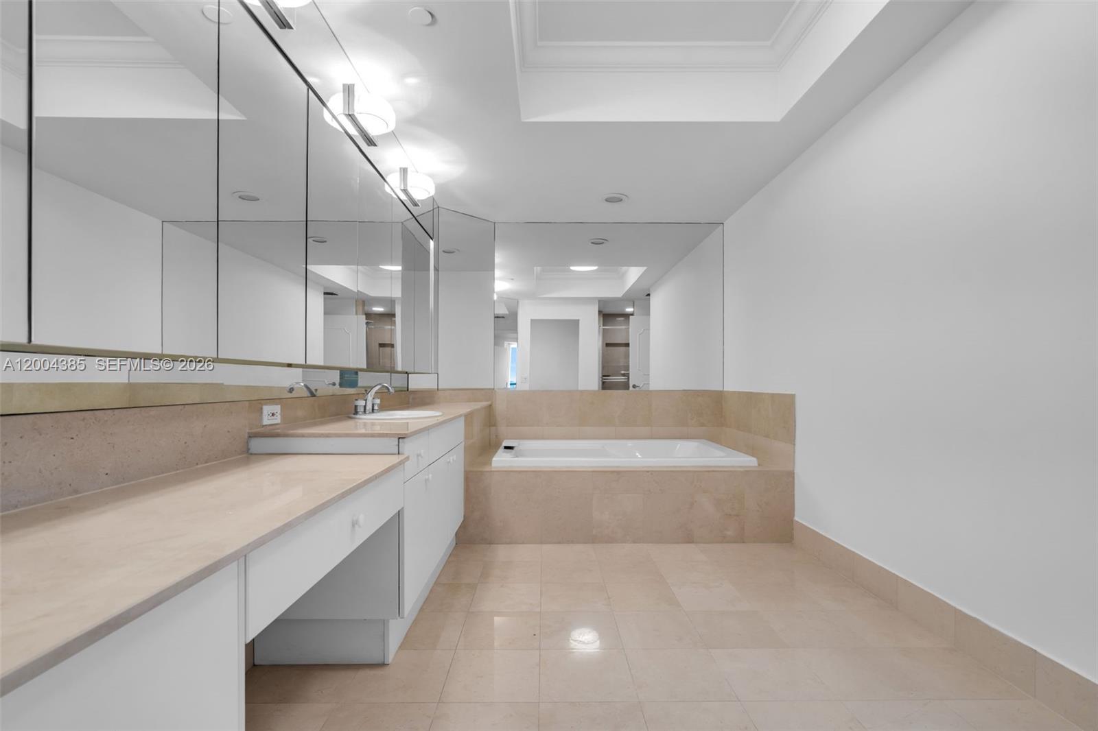 21150 E Point Pl #904 Aventura, FL 33180