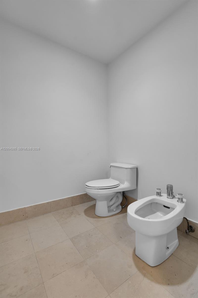 21150 E Point Pl #904 Aventura, FL 33180