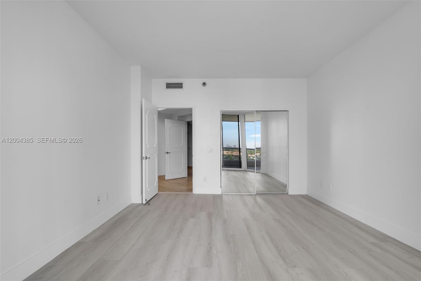 21150 E Point Pl #904 Aventura, FL 33180