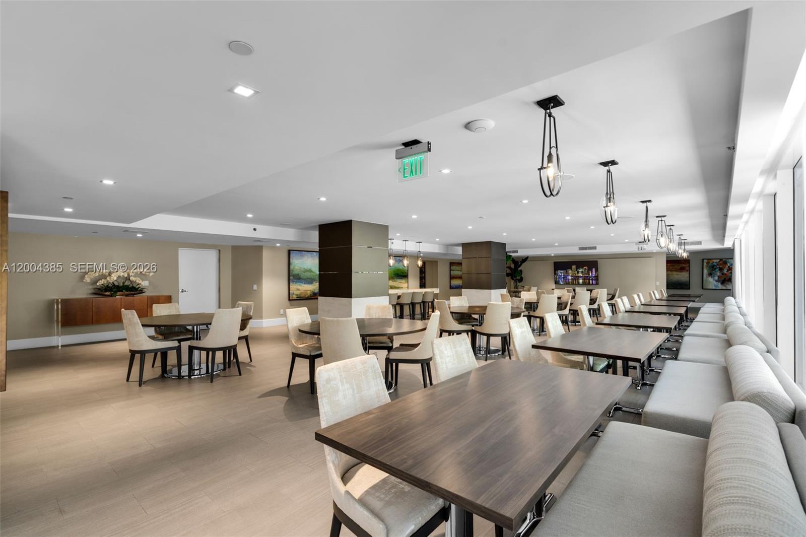 21150 E Point Pl #904 Aventura, FL 33180