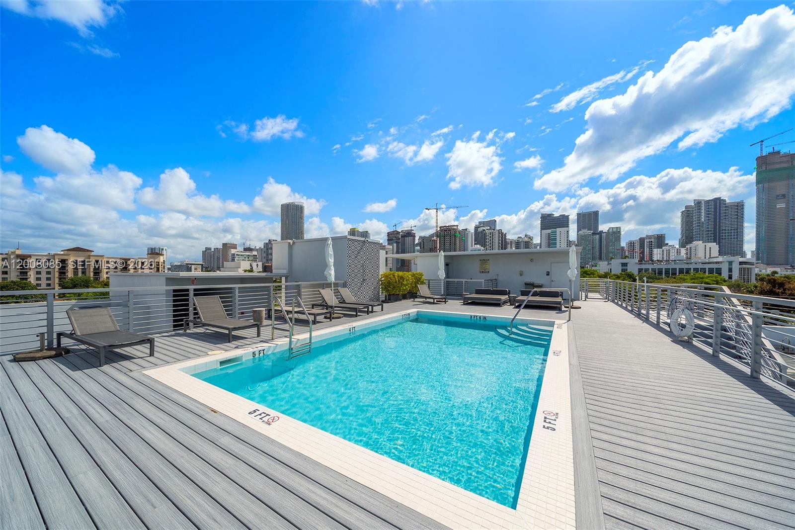 545 SW 11th St #208 Miami, FL 33129