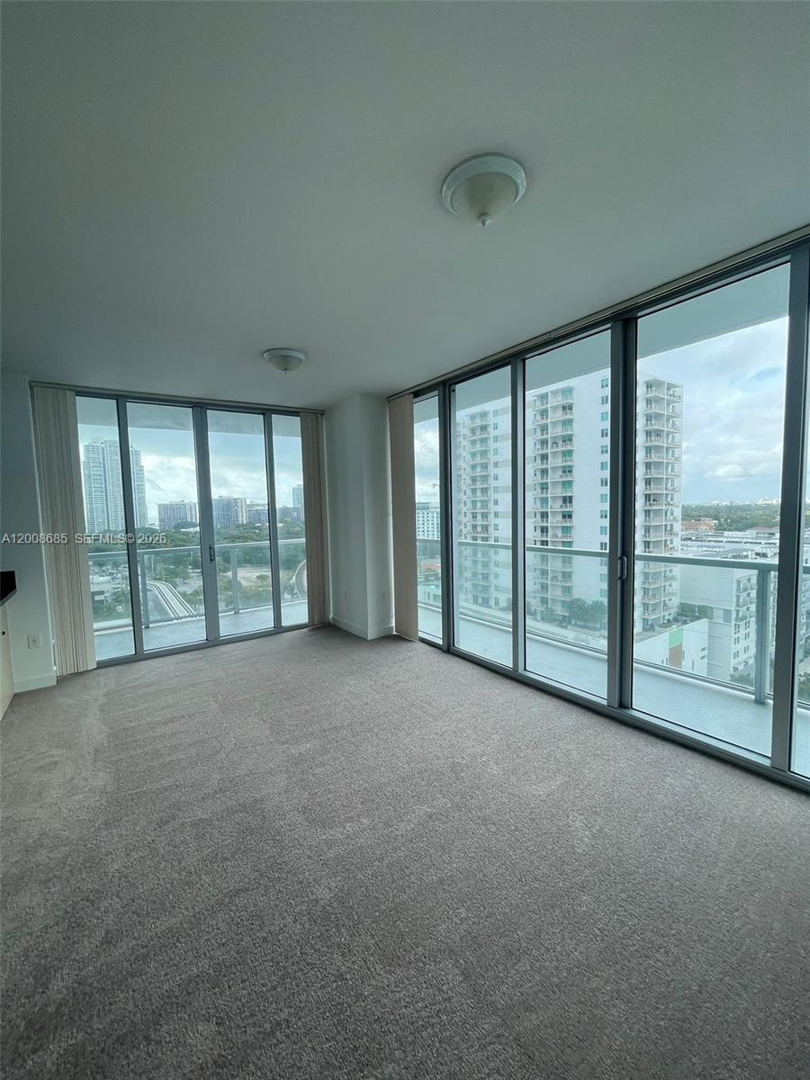 image Axis on Brickell South16