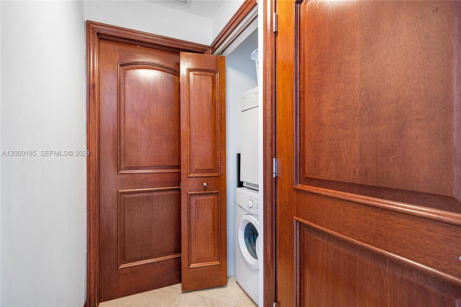 601 NE 36th St #2908 Miami, FL 33137