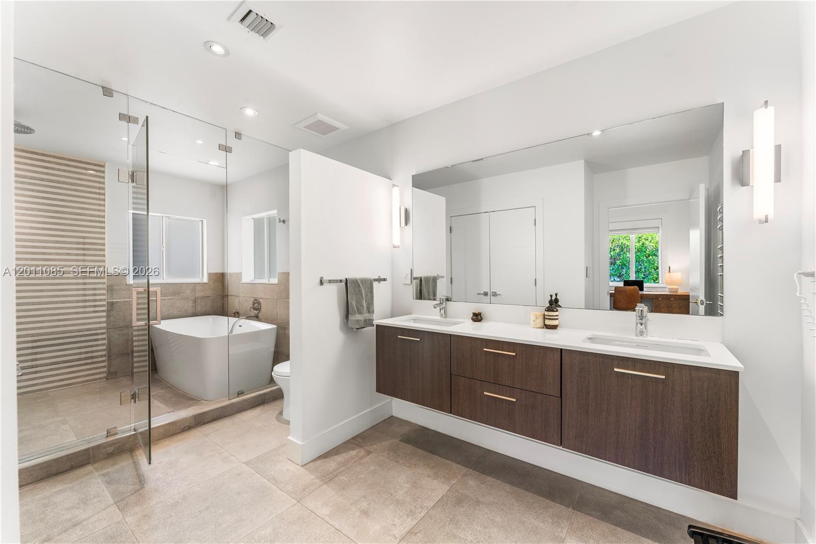 1531 Consolata Ave Coral Gables, FL 33146