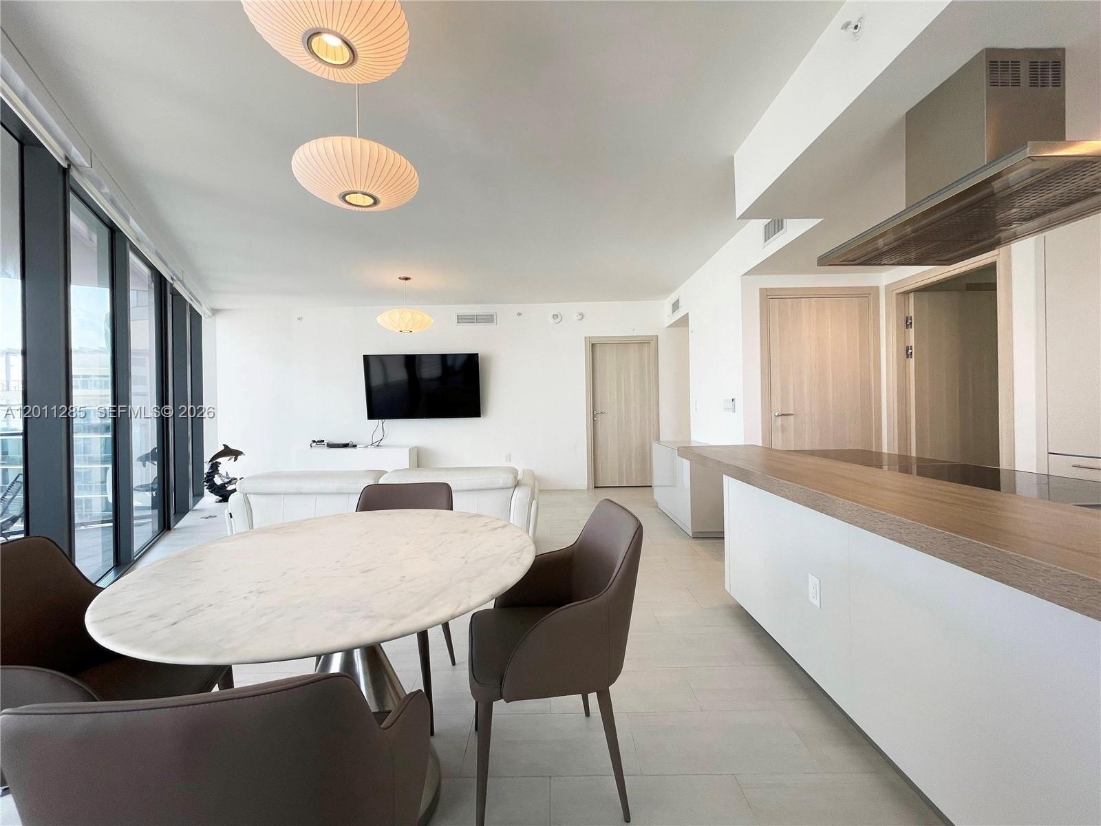 1000 Brickell Plz #4301 Miami, FL 33131
