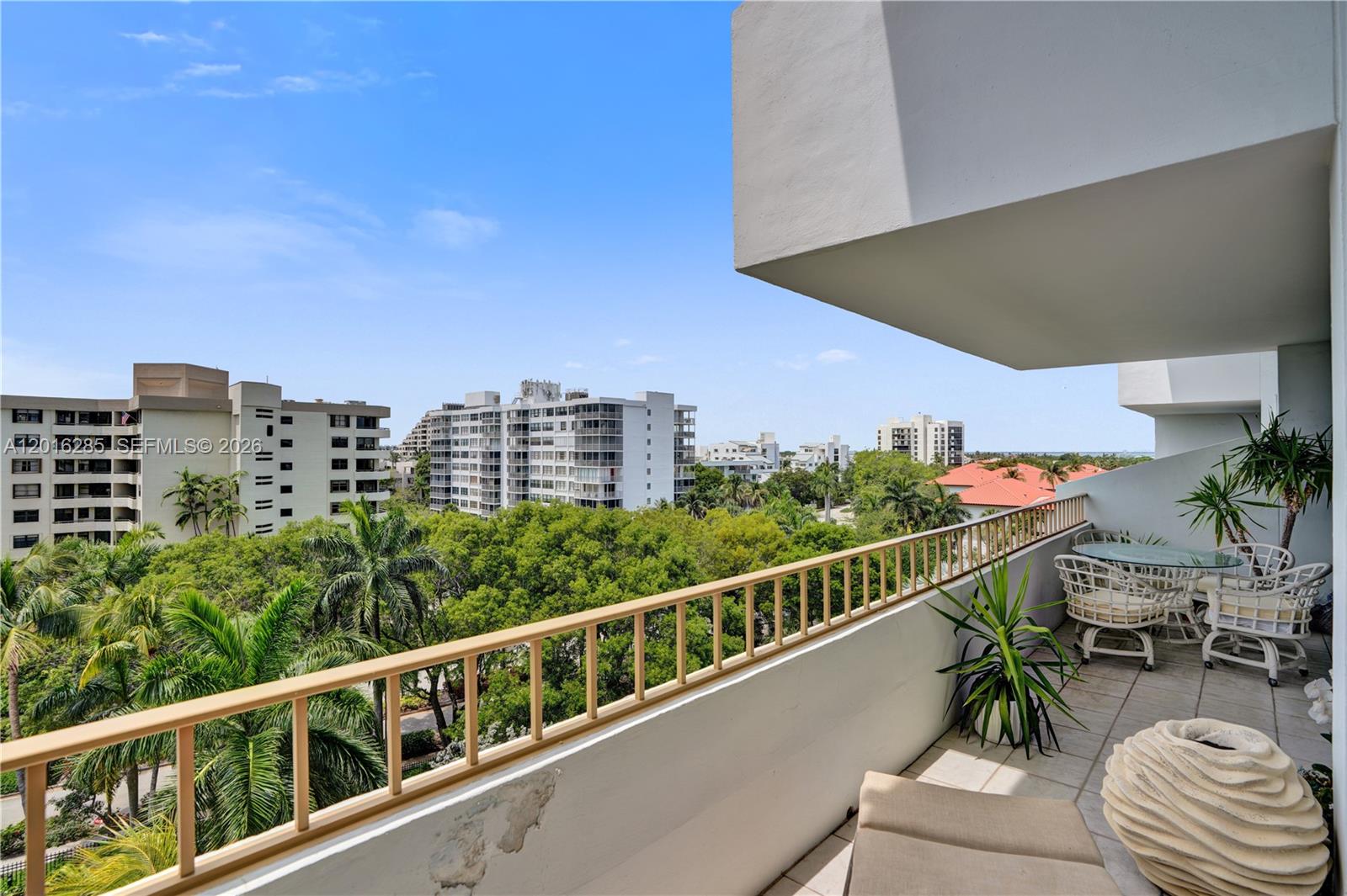 155 Ocean Ln Dr #707 Key Biscayne, FL 33149
