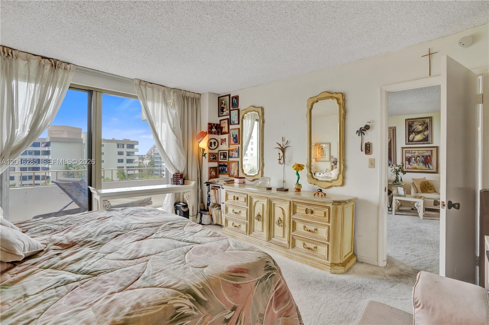 155 Ocean Ln Dr #707 Key Biscayne, FL 33149
