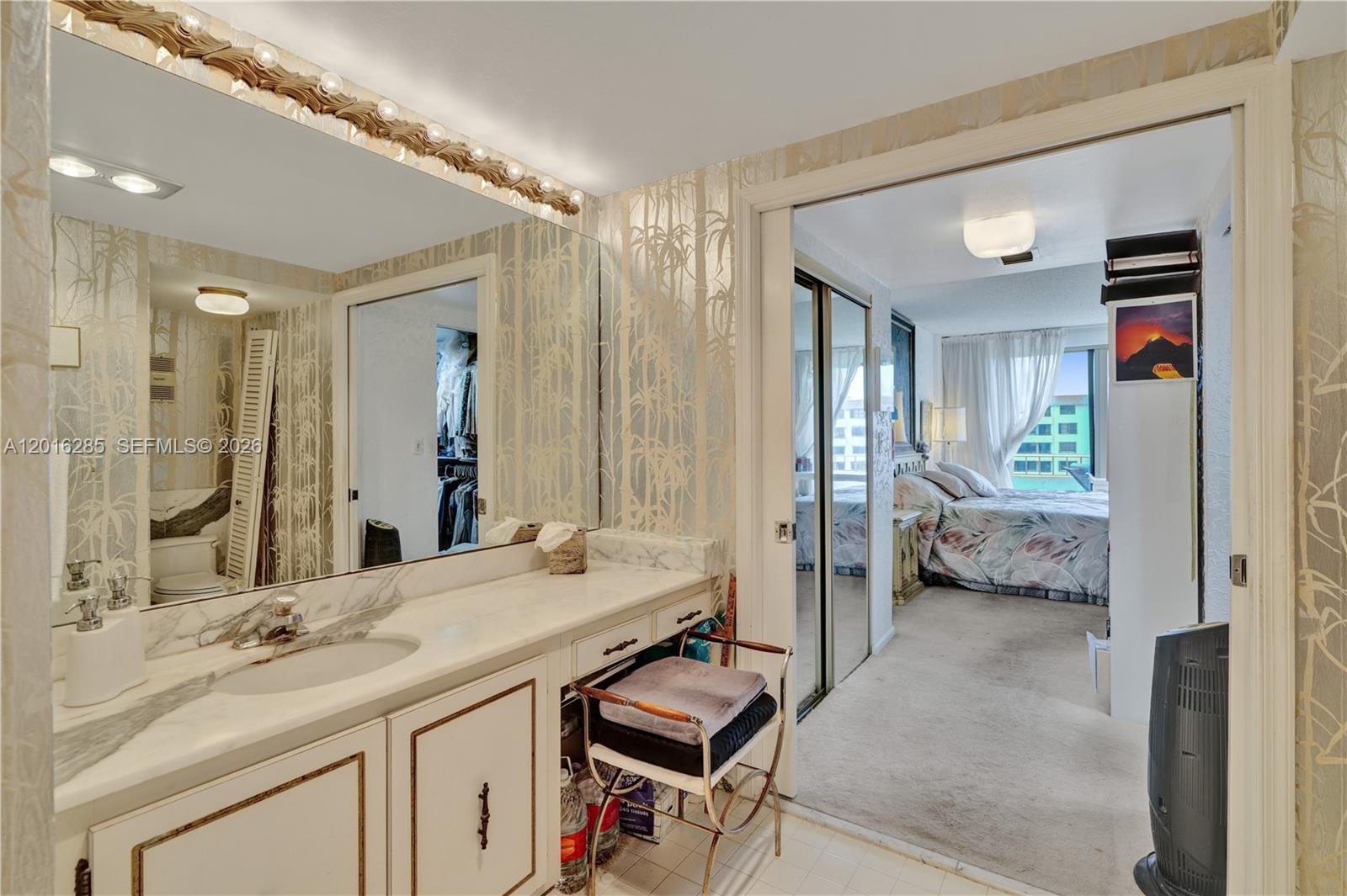 155 Ocean Ln Dr #707 Key Biscayne, FL 33149