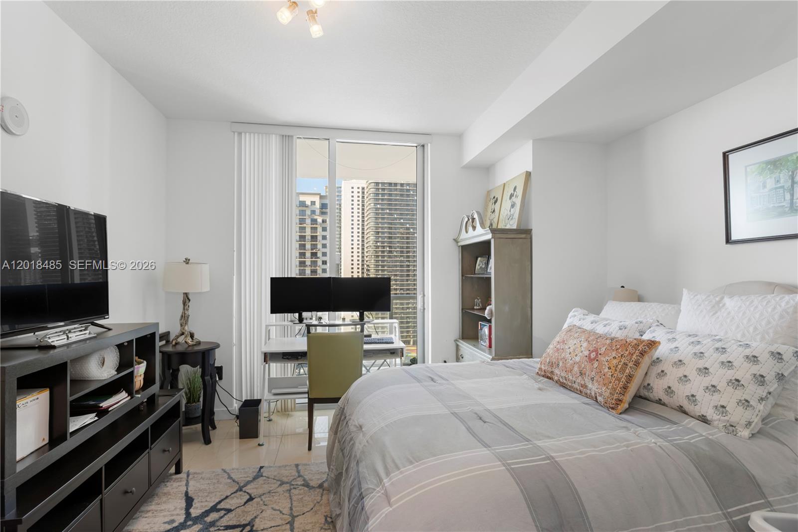 1111 SW 1st Ave #2925-N Miami, FL 33130
