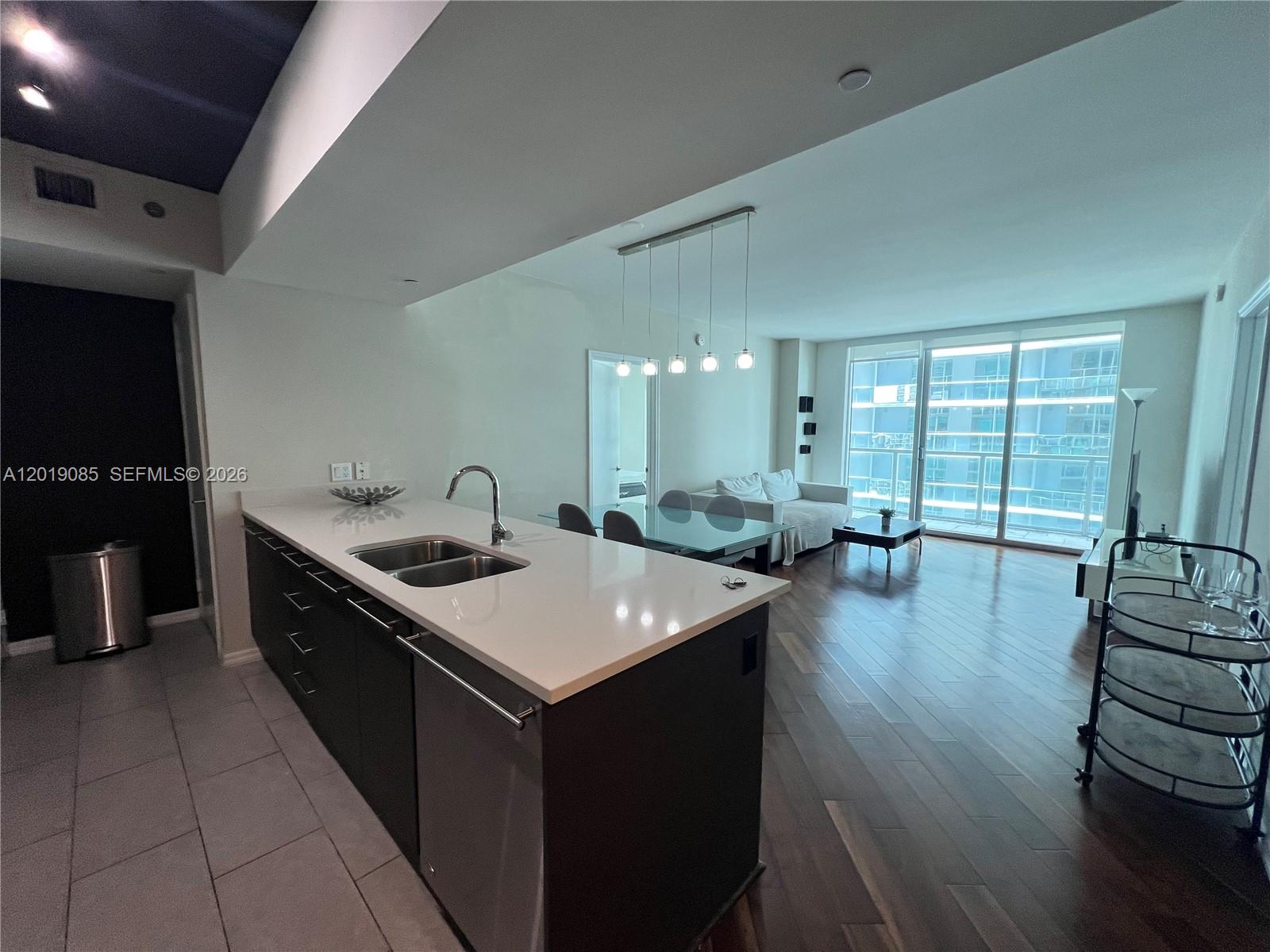 55 SE 6th St #3305 Miami, FL 33131