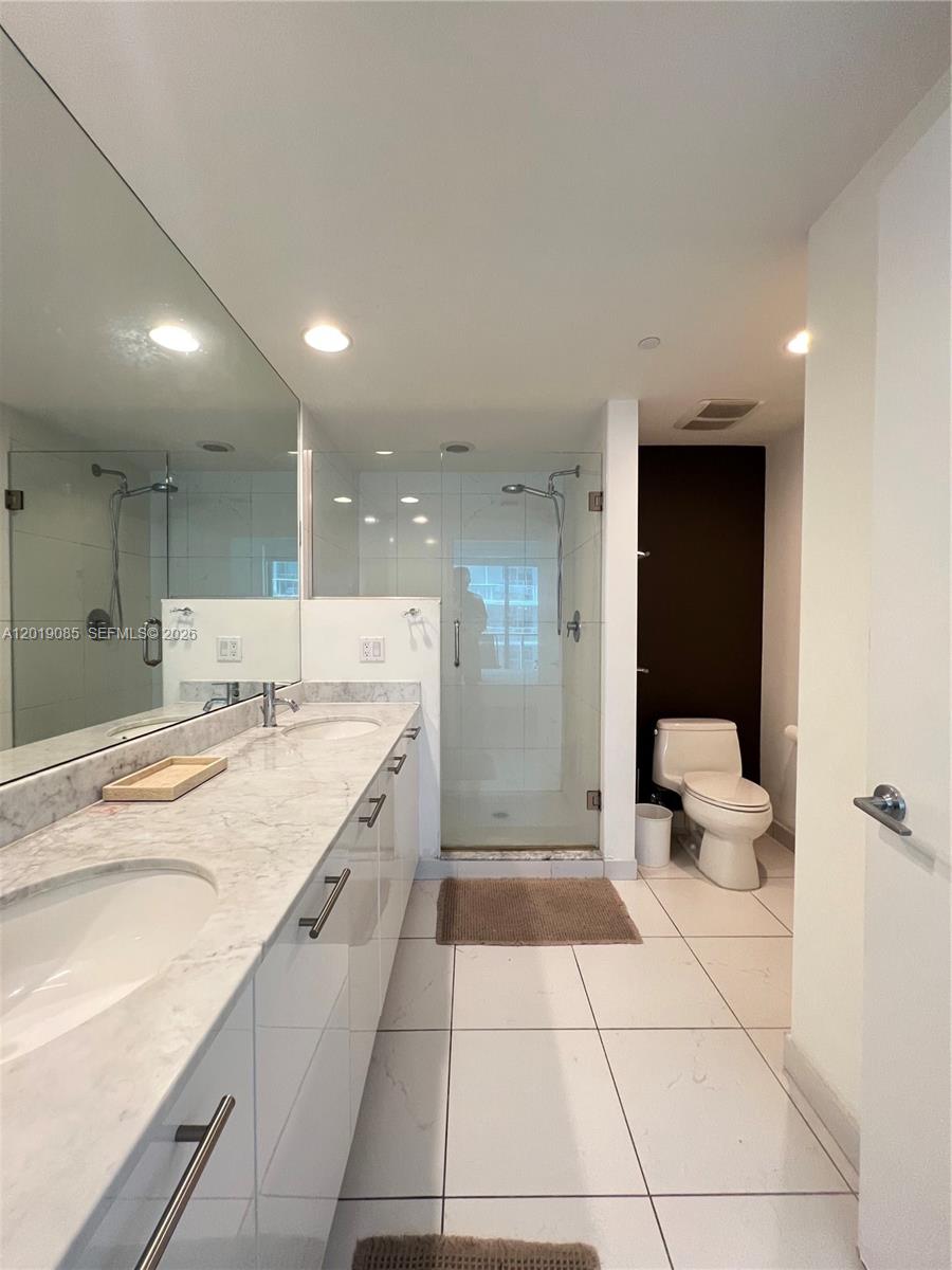 55 SE 6th St #3305 Miami, FL 33131
