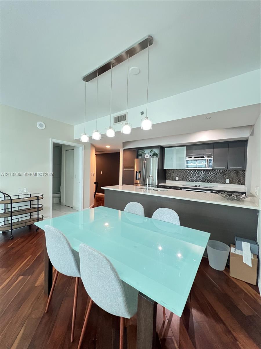 55 SE 6th St #3305 Miami, FL 33131
