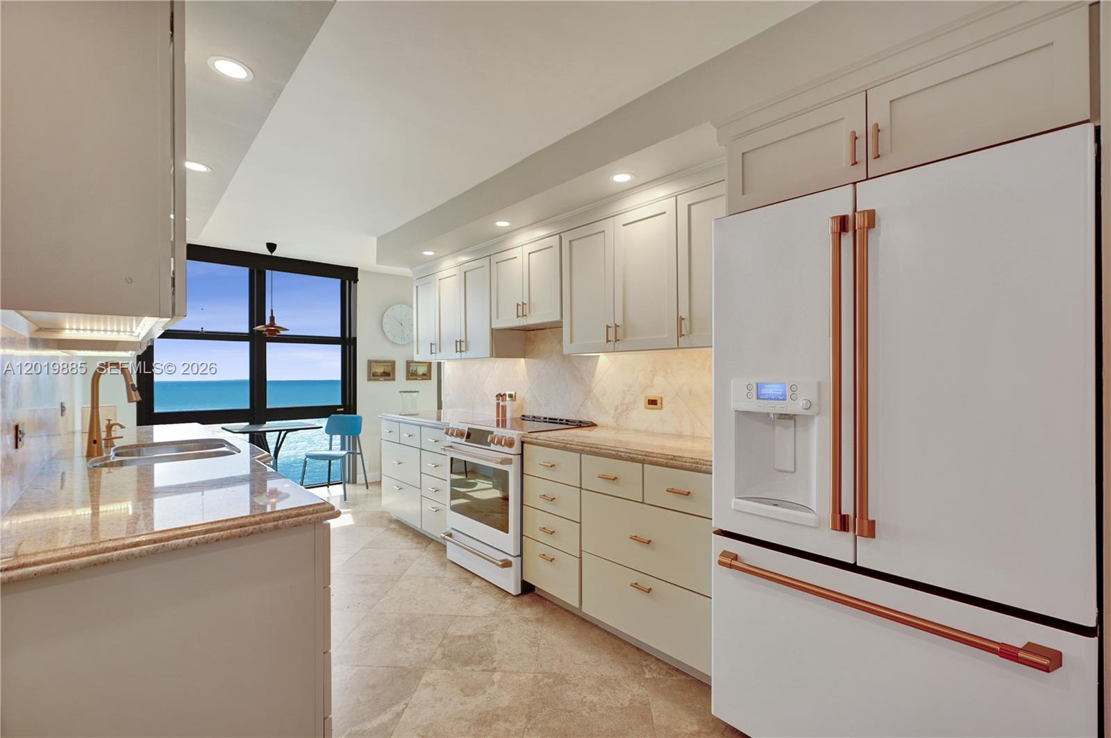 1111 Crandon Blvd #B1108 Key Biscayne, FL 33149